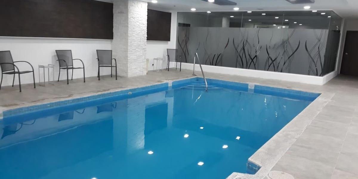 PISCINA CLIMATIZADA Krystal Urban® Ciudad Juárez PISCINA CLIMATIZADA Krystal Urban® Ciudad Juárez